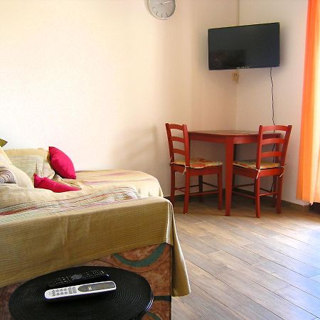 Apartman Braut Krk Town Exterior photo
