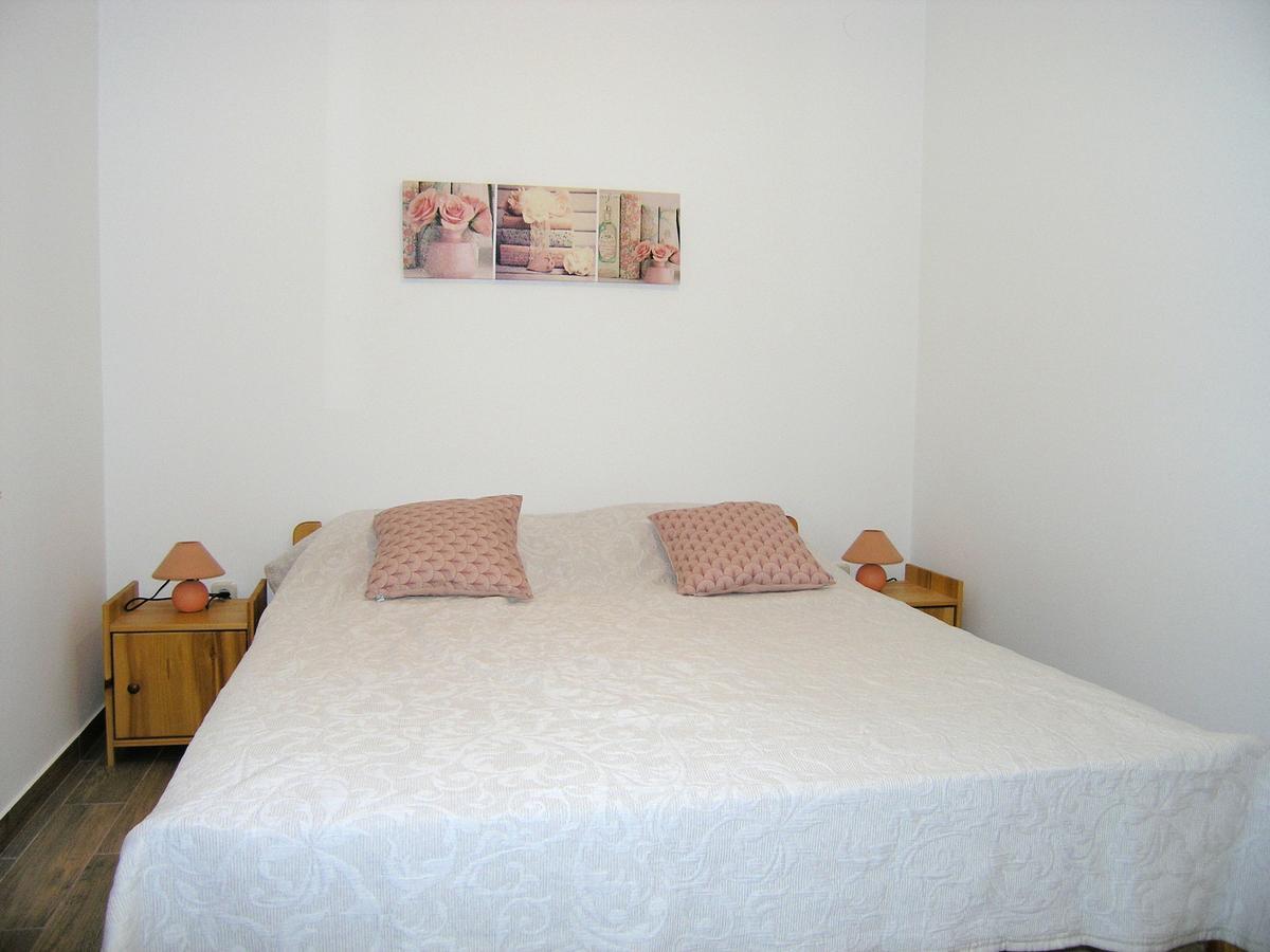 Apartman Braut Krk Town Exterior photo